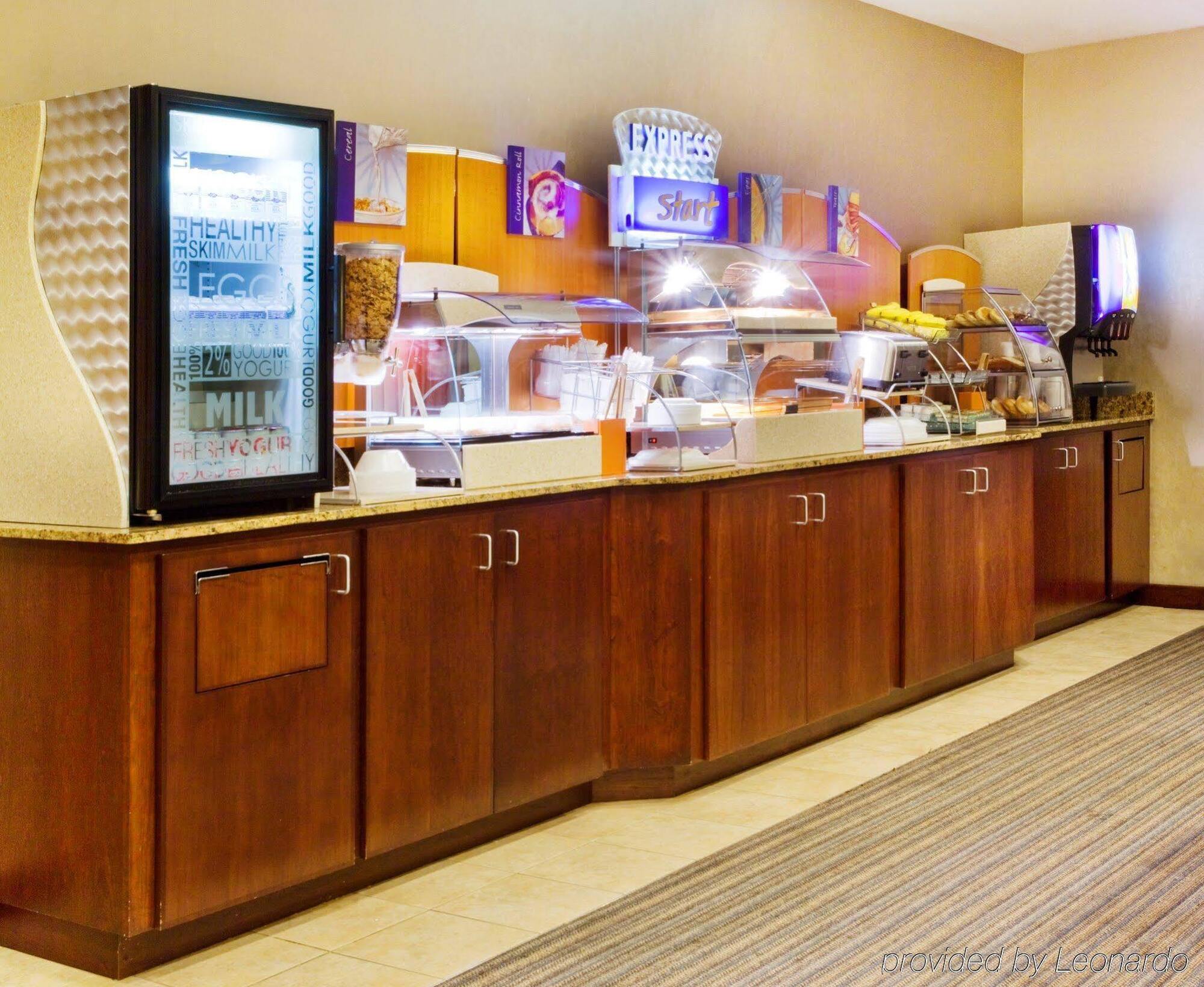 Holiday Inn Express Hotel & Suites Austell Powder Springs By Ihg Dış mekan fotoğraf